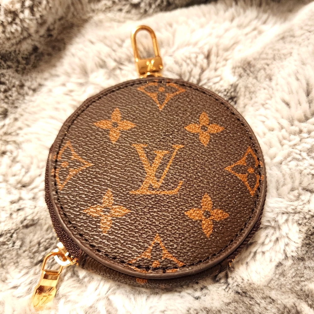 Louis Vuitton coin purse accessory